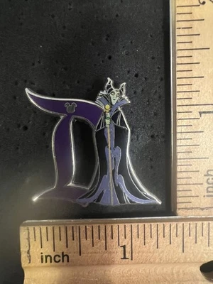 2020 RARE Disneyland DLR Hidden Mickey/Disney Character D Pin - Maleficent 5of5 - Image 1 of 2