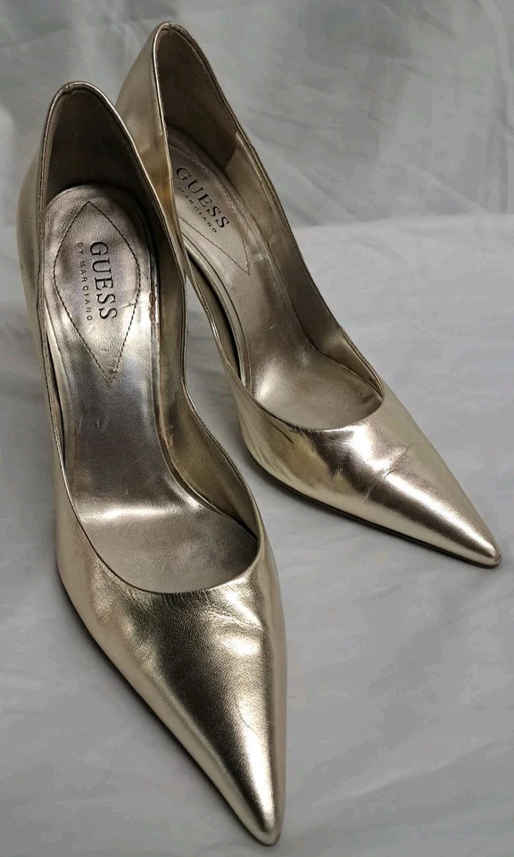 Tacones de aguja Guess by Marciano Carrie metálicos dorados punta 4" tacón talla 8,5 M  Foto 1 de 4