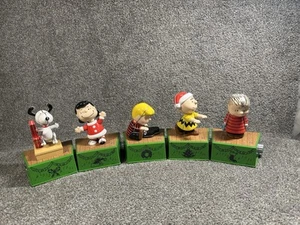 Hallmark Peanuts Wireless 5 Pc Band Motion Sound 2017 Tested COMPLETE Read :) - Picture 1 of 7