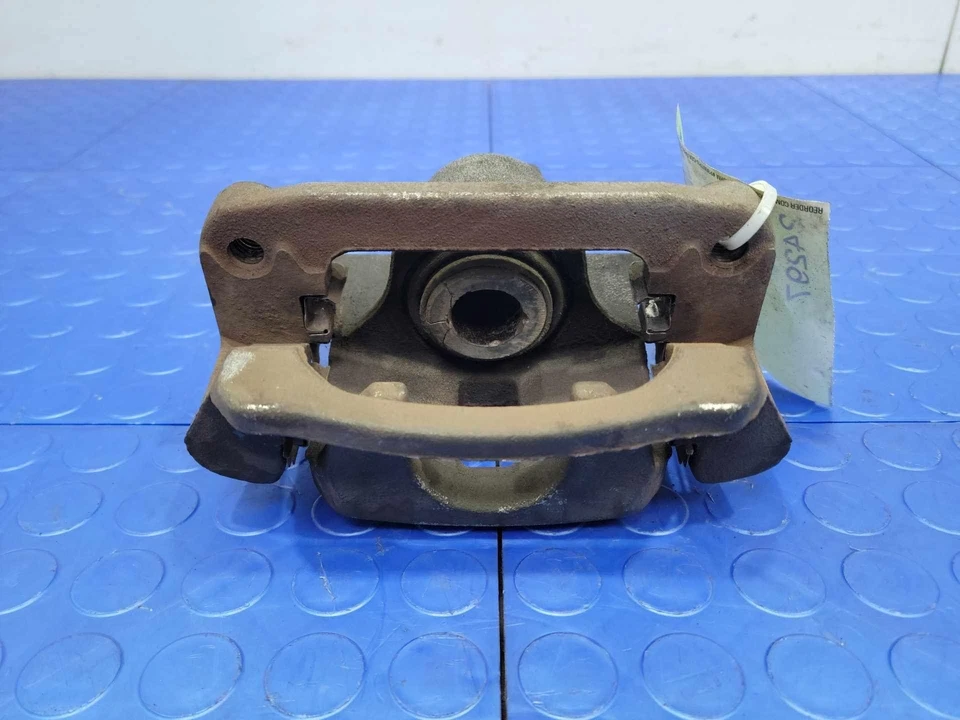 Conjunto de pinza de freno trasera izquierda lado del conductor Chevy Colorado 15-22 OEM 23387175 Foto 1 de 4
