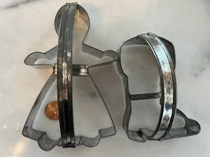 Vintage Antik Primitiv Metall Ausstecher Set Lebkuchen Frau Weihnachtsmann Stiefel - Bild 1 von 3