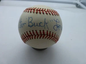 Walter Buck Leonard signierter Baseball der National League mit Etui & COA - Bild 1 von 6