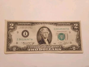 1976 $2 Two Dollar Bicentennial Bill Federal Reserve Note   - Picture 1 of 6