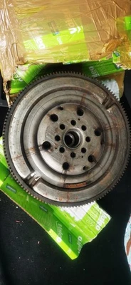 Vauxhall Zafira Dual Mass Flywheel  2005 - Image 1 of 4