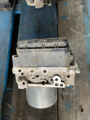 Unidad de bomba de freno antibloqueo ABS Toyota Sienna A/T 2015 2016 OEM 44540-08220 Foto 1 de 2