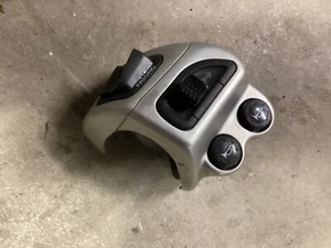 2004-2007 Piaggio Beverly BV250 OEM Switch Lot Headlight Tested horn 2006 04 07 - Picture 1 of 5