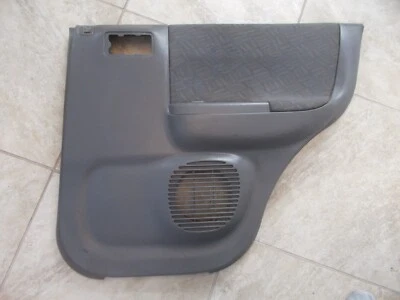 Panel de puerta trasera Isuzu Rodeo SUV RH pasajero 00 01 02 03 usado OEM gris Foto 1 de 3