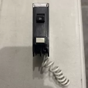 Circuit Breaker Eaton QBHGF1020 QBHGFT1020 20 Amp GFCI Quicklag - Picture 1 of 6