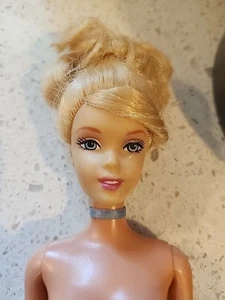 Mattel Disney Cenerentola '99 Indonesia  - Foto 1 di 8