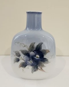 Royal Copenhagen Vase - 15cm H - Picture 1 of 5