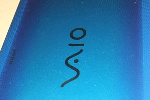 Sony VAIO 15.5" Win10 pro 1TB SSD - Core i5-8GB di RAM blu RAY batteria NUOVA QWERTY - Foto 1 di 24