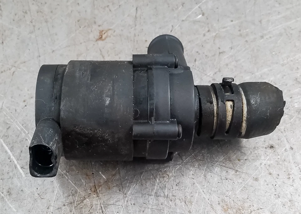 Audi S4 B7 2005 bomba de agua refrigerante auxiliar #7218 X6 Foto 1 de 4