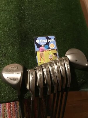 MacGregor VIP Oversize CB95 Full Set (Driver, 3W, 3-PW, No 9) Stiff Graphite - Image 1 of 4