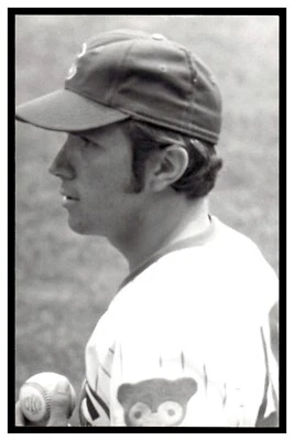 Larry Gura Chicago Cubs Vintage Baseball Postcard Rd6 - Image 1 of 2