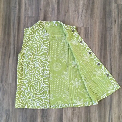 Chico’s 2 Large Mix it Animal Berniese Vest Green White Reversible NEW Quilted - Image 1 of 4