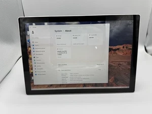 Microsoft Surface Pro 7 | Intel core i5 | 256GB SSD |8GB RAM | Cracked screen - Picture 1 of 7