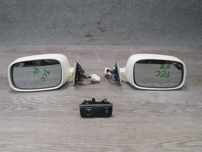 95-97 TOYOTA CELSIOR RHD ESPELHO DE PORTA LATERAL ESQUERDO E DIREITO BRANCO COM INTERRUPTOR FABRICANTE DE EQUIPAMENTO ORIGINAL - Imagem 1 de 4