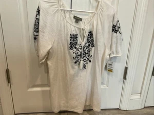 Style & Co. Woman’s Top Medium - Picture 1 of 3