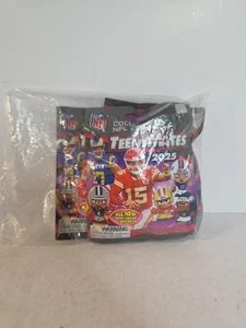 TeenyMates NFL Mini-Figuren 2025; Lot of 4 Sealed Pkgs - NEU! - Bild 1 von 2