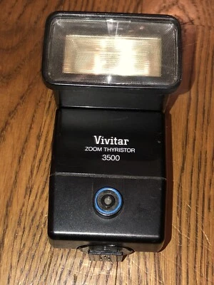 Vivitar Zoom Thyristor 3500 Electronic Hot Shoe Mount Film Camera Flash DM/N - Image 1 of 4