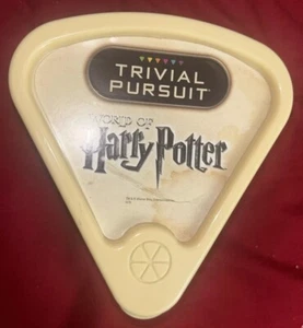 WORLD OF HARRY POTTER TRIVIAL PURSUIT 2009 TRAVEL EDITION 600 TRIVIA QUESTIONS - Picture 1 of 3