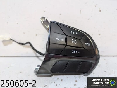 OEM 2015-2017 Chrysler 200 2.4L volante lado derecho interruptor de control de crucero Foto 1 de 4