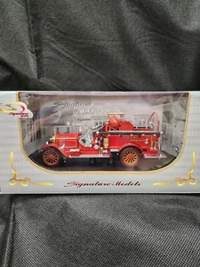Signarure Models 1921 American Lafrance Fire Truck(F.D.N.H.) - Picture 1 of 1