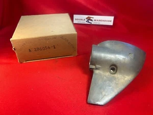 A286054-1 Lower Gear Housing for Chrysler - Picture 1 of 3