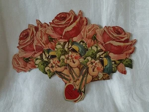 Tarjeta de San Valentín abanico de mano de 3 paneles vintage de 1930 - con Cupido con rosas  - Imagen 1 de 6