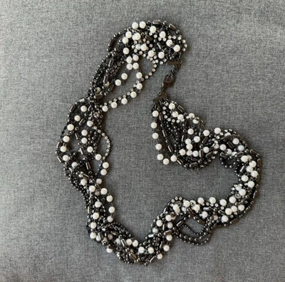 Collar Chico's 30" Multi Hilo Cadena Negra con Estrás y Perlas Foto 1 de 3