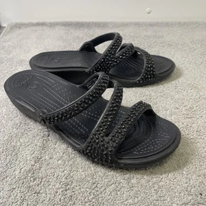 Crocs Patricia Damen-Pantoletten mit Diamantenverzierung Größe 6 schwarz Keilabsatz - Bild 1 von 13
