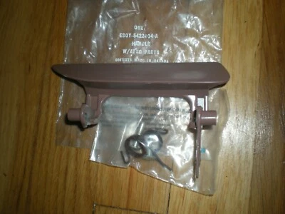 NOS 1988 1989 Lincoln Continental Outer Door Handle RH E8OY-5422404-A - Image 1 of 2