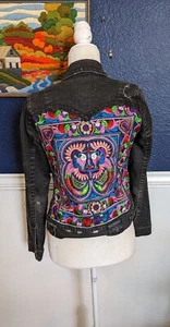RARE True Religion World Tour Embroidered Floral Dark Distressed Denim Jacket XS - Bild 1 von 12