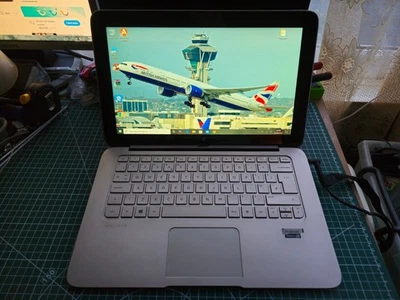 HP UltraBook Spectre X2  Touchscreen Intel i3 1.50GHz RAM 4GB SSD 128GB Win 10 P - Image 1 of 4