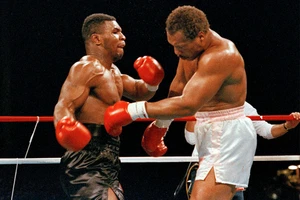 Mike Tyson Vintage Boxing Magnet - Iron Mike Collectible - 4x6 Glossy Magnet - Picture 1 of 5