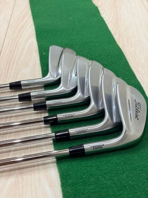 Titleist 620MB Iron set 5-pw / Dynamic Gold S200 - Image 1 of 4