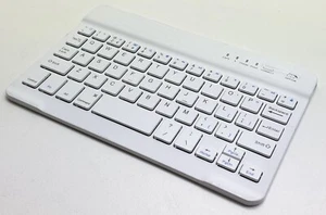 ULTRA THIN WHITE WIRELESS KEYBOARD ENGLISH UK QWERTY - Picture 1 of 3