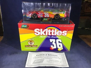 Q4-50 DERRIKE COPE #36 SKITTLES 1997 PONTIAC GRAND PRIX - REVELL - Picture 1 of 8