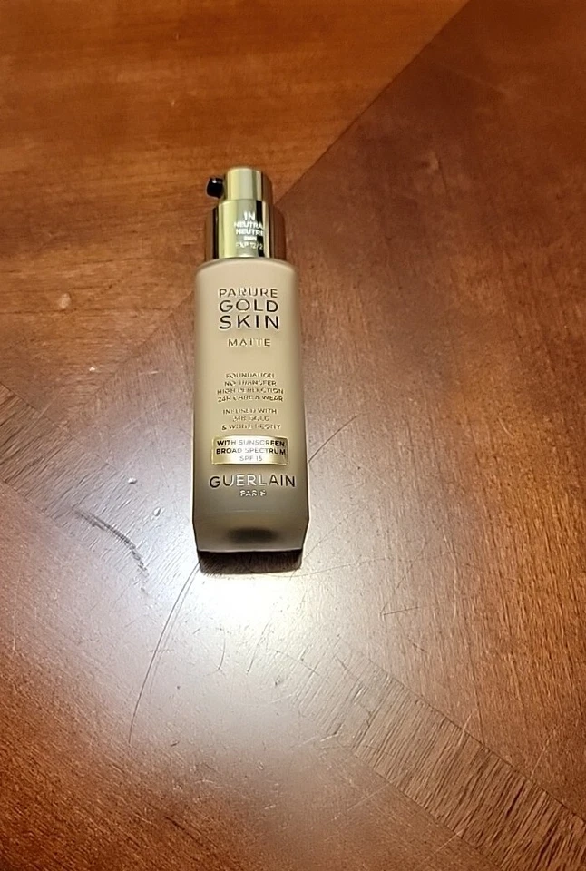 Guerlain Parure Gold Skin Matte Foundation 1 N, 20 ml - Image 1 of 1