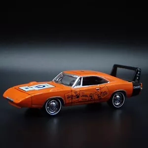 1969 69 DODGE Cargador Daytona Monopoly 1:64 Escala Coleccionable Coche Modelo - Imagen 1 de 7