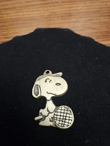 Peanuts Snoopy Tennis Schlüsselanhänger 2" massiv Messing AVIVA - Bild 1 von 3