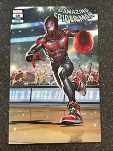 Amazing Spider-Man #68 variante Kael Ngu casi nuevo+ - Imagen 1 de 7