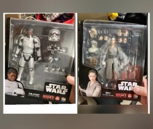 Medicom MAFEX 036 Star Wars The Force Awakens : Rey 043 finn - Picture 1 of 4