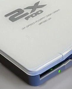 Sony USB Floppy Disk Drive 2X Speed FDD White Compact MPF88E-UA - Afbeelding 1 van 11