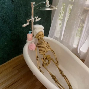 1Set Skeleton Tub Kit 1:12 Scale Dollhouse Miniature Bathroom Festival Accessory - Picture 1 of 7