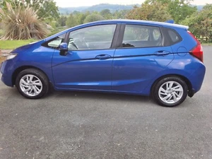 2016 Honda Jazz 1.3 i-VTEC SE CVT Euro 6 (s/s) 5dr HATCHBACK Petrol Automatic - Picture 1 of 19