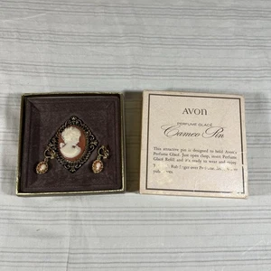 Vintage Avon klassische goldfarbene Kamee Parfüm Medaillon Brosche & Ohrringe I1 - Bild 1 von 11