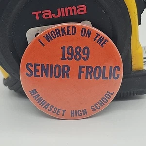 VTG Manhasset High School (Senior Frolic 1989) Long Island New York Pin Button - Picture 1 of 6