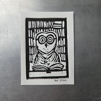 原装 Linocut ACEO 图书馆猫头鹰带眼镜版画  — 第 1/3 张图片