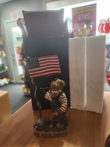 Boyds Bears "Sammy Bearmerican I Pledge Allegiance" 2001 - Bild 1 von 1